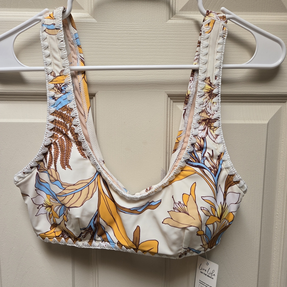 NWT Cupshe Retro Floral Bikini Top With Crochet Accents (No Bottoms), Medium